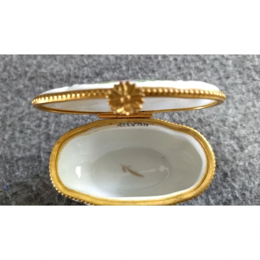 Hand Painted Floral Trinket Box Limoges?? Signed Quote on Top Made in France